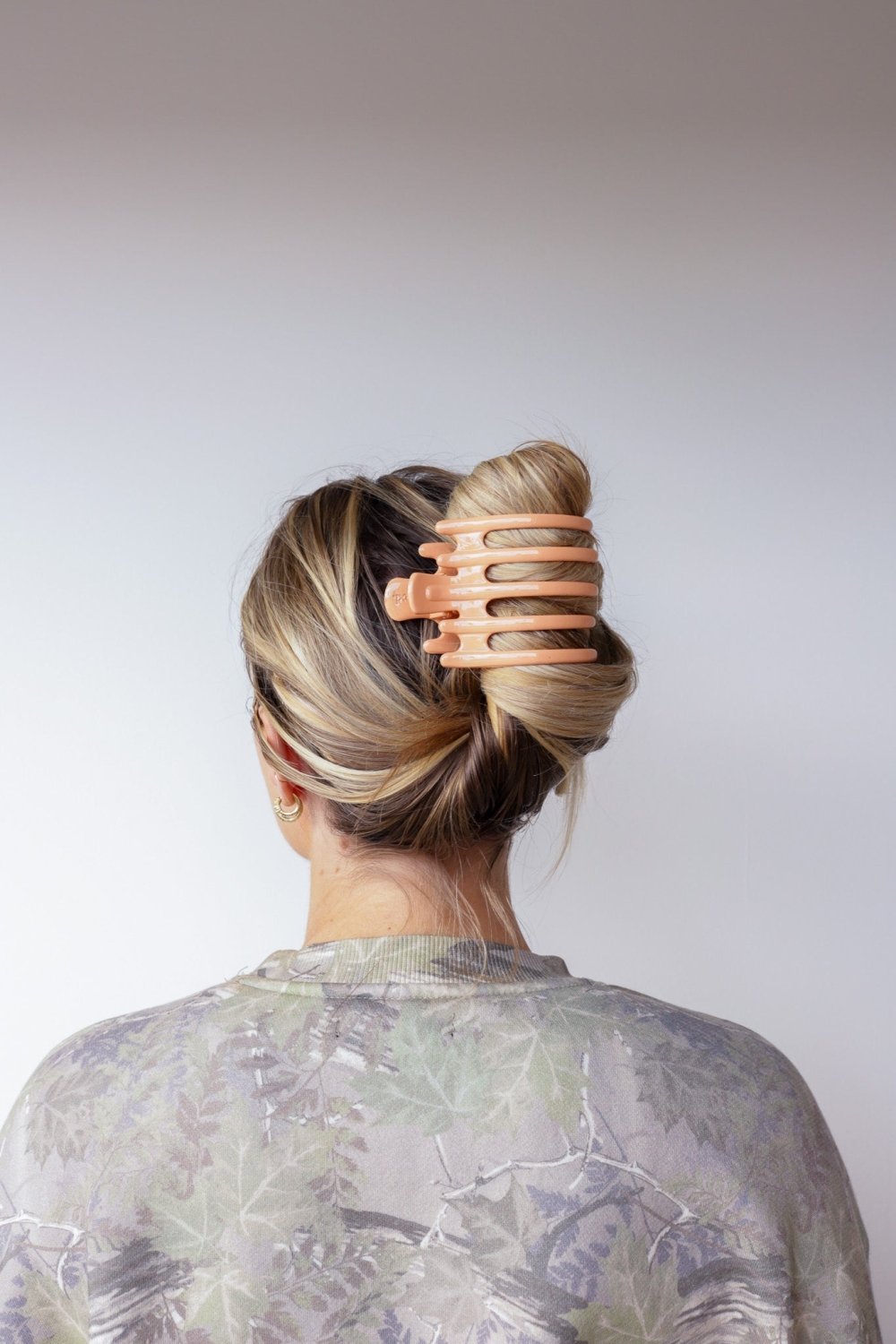 KAXI WIDE LAY DOWN CLAW - Poppy & Vine