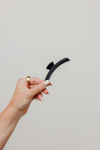 MATTE MIDI HOLD EVERYTHING CLAW - Poppy & Vine