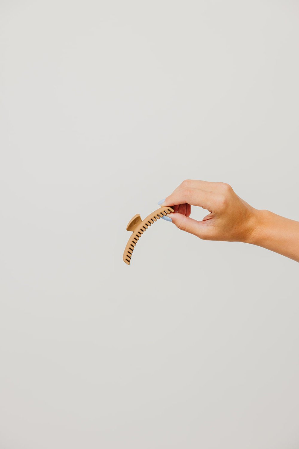 MATTE MIDI HOLD EVERYTHING CLAW - Poppy & Vine