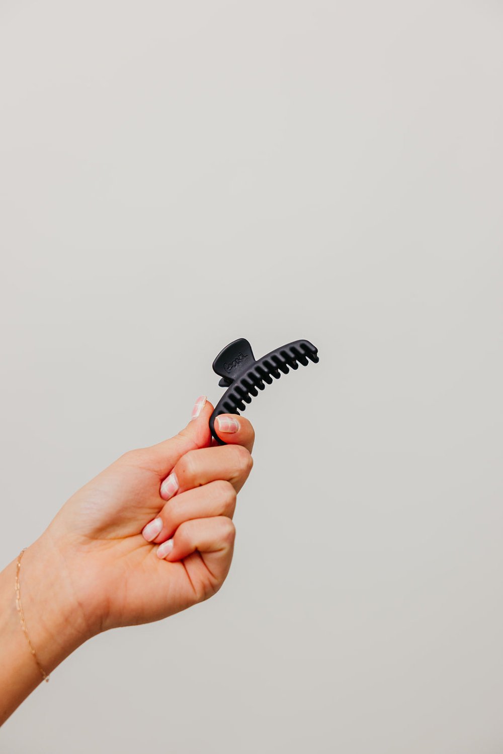 MATTE MINI HOLD EVERYTHING CLAW - Poppy & Vine