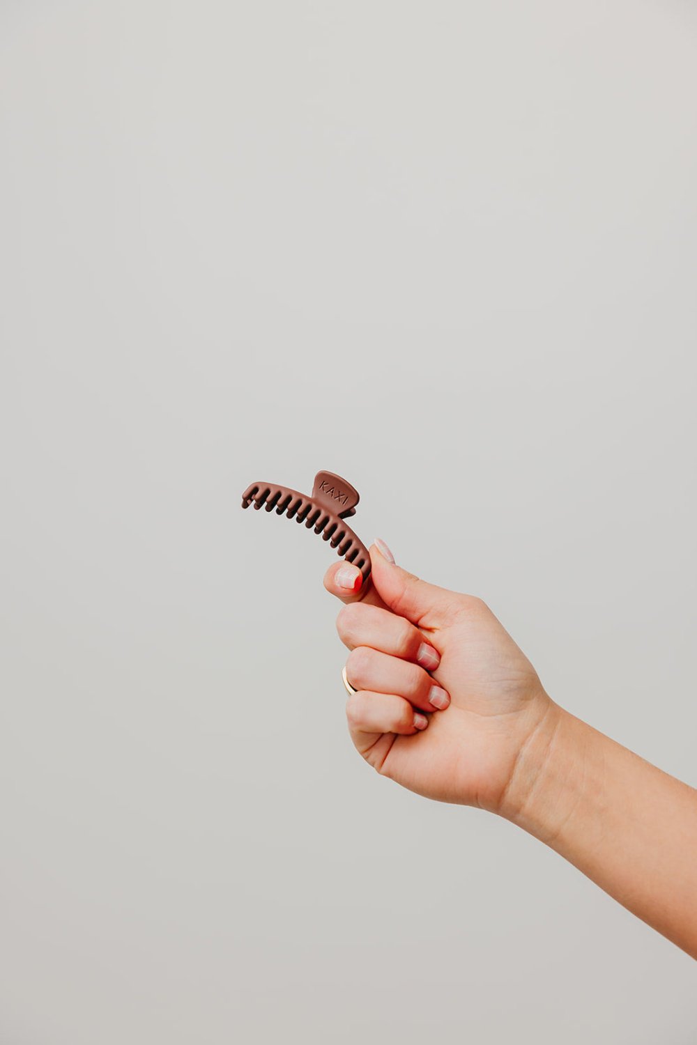 MATTE MINI HOLD EVERYTHING CLAW - Poppy & Vine