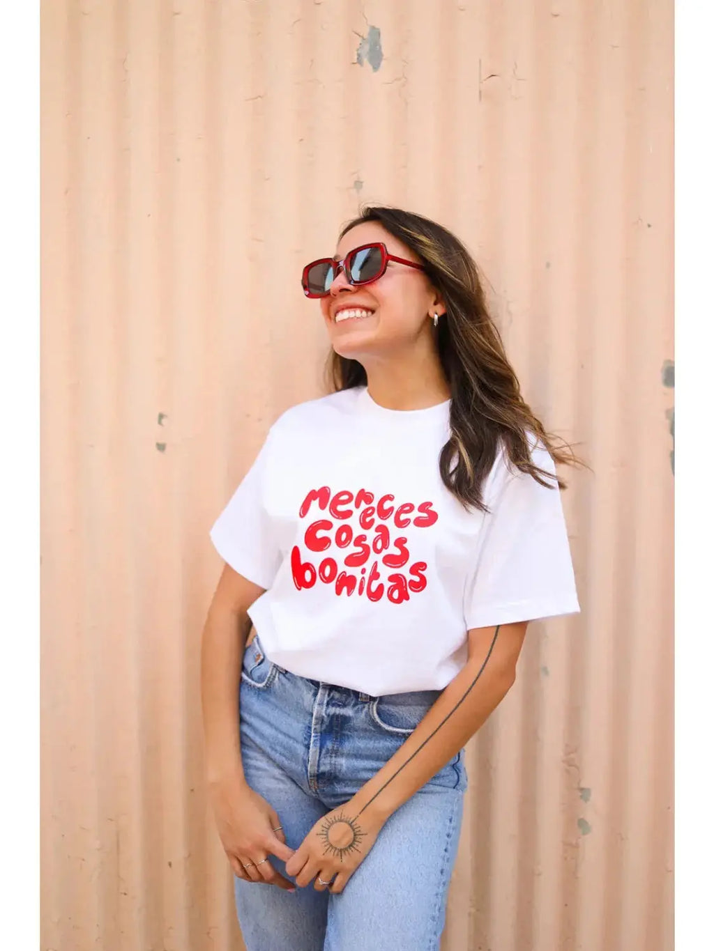 Mereces Cosas Bonitas Tee - Poppy & Vine