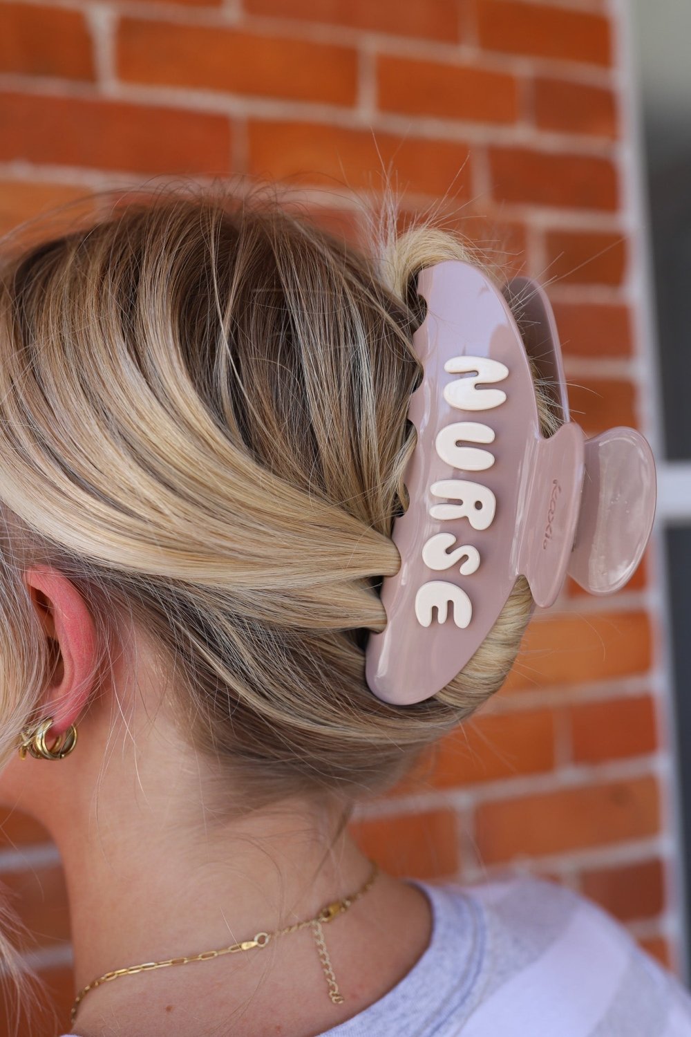 NURSE 3D ACETATE CLAW - Poppy & Vine
