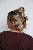 OVERSIZED ACETATE CLAW (6 COLORS) - Poppy & Vine