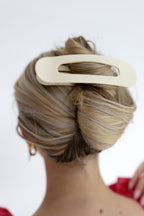 OVERSIZED LAY DOWN CLAW - Poppy & Vine