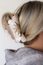 PINKY PETAL ARCH CLAW - Poppy & Vine