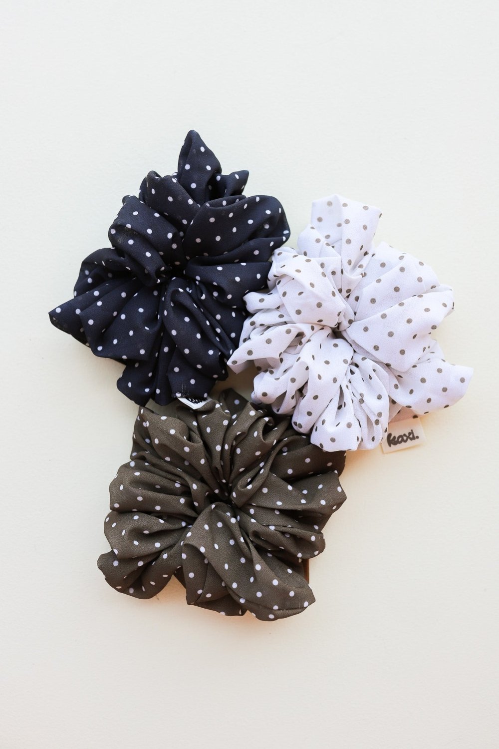 POLKA DOT OVERSIZED SCRUNCHIE - Poppy & Vine