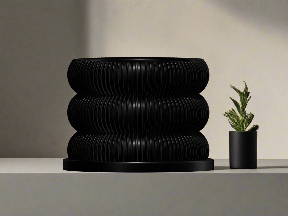 Ribbed Bubble Plant Pot With Drainage and Saucer - Poppy & Vine