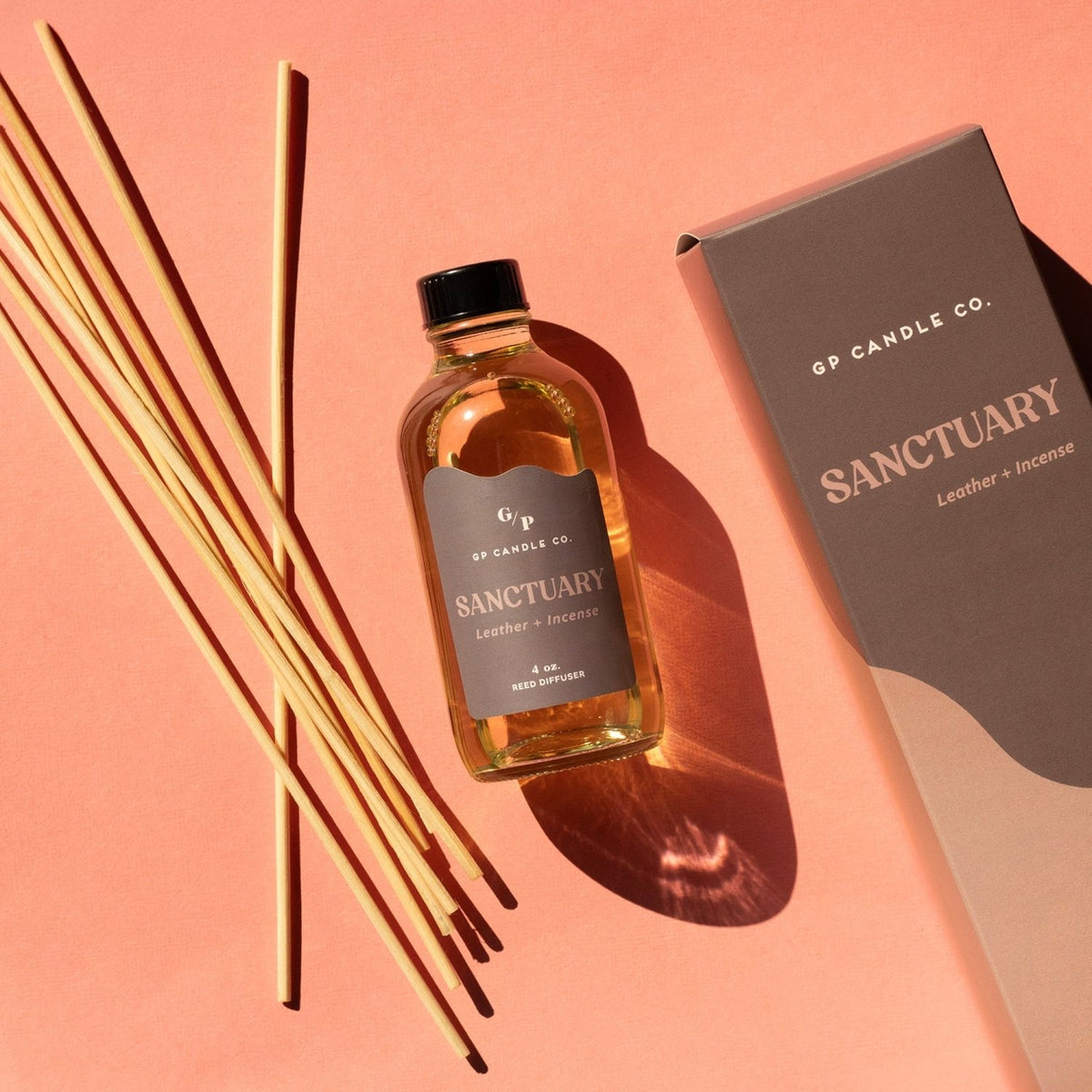 Sanctuary 4 oz. Hue Reed Diffuser (Leather + Incense) - Poppy & Vine