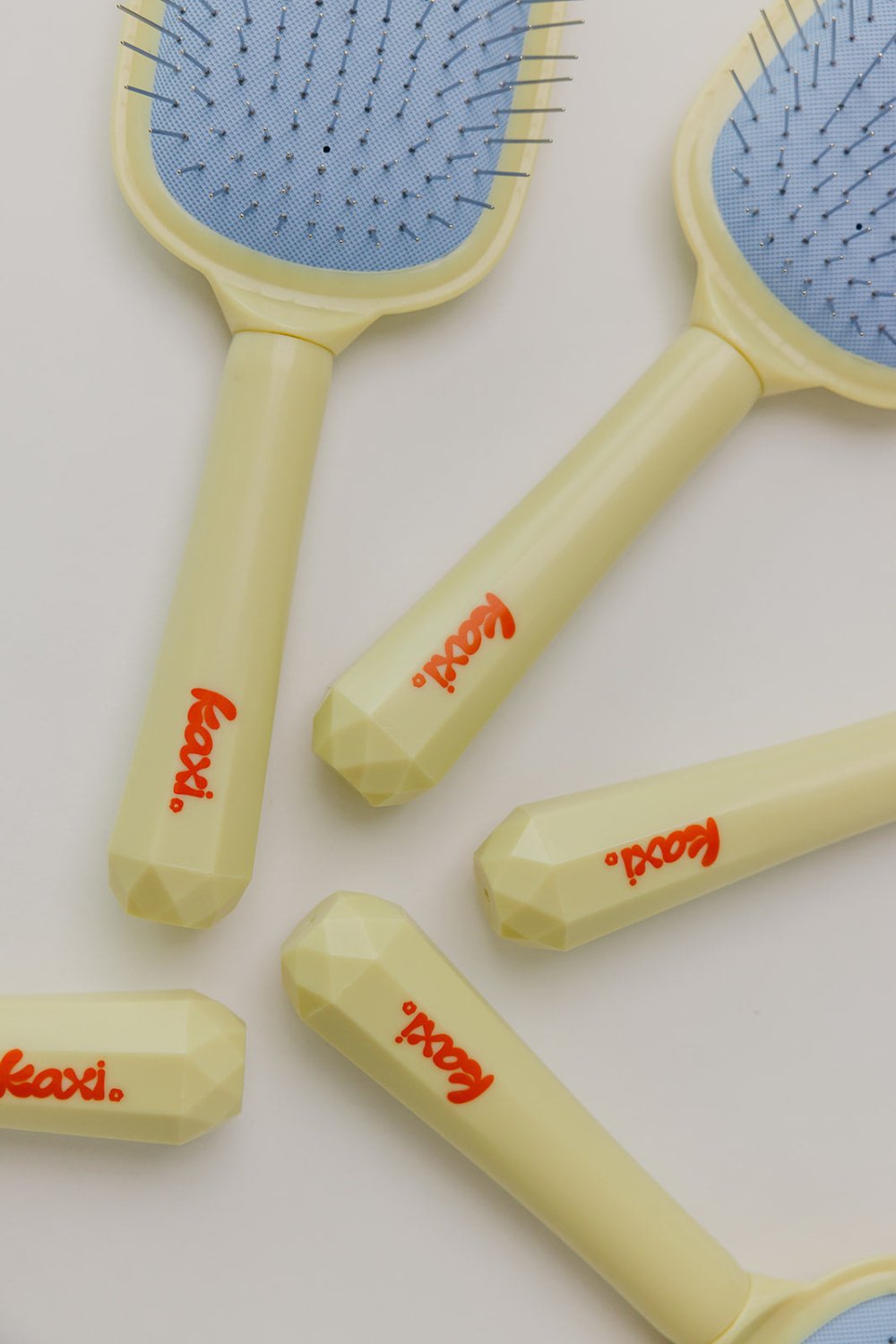 SCALP TO ENDS BRUSH - Poppy & Vine