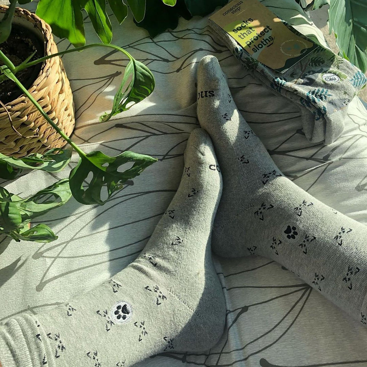 Socks that Save Cats - Poppy & Vine