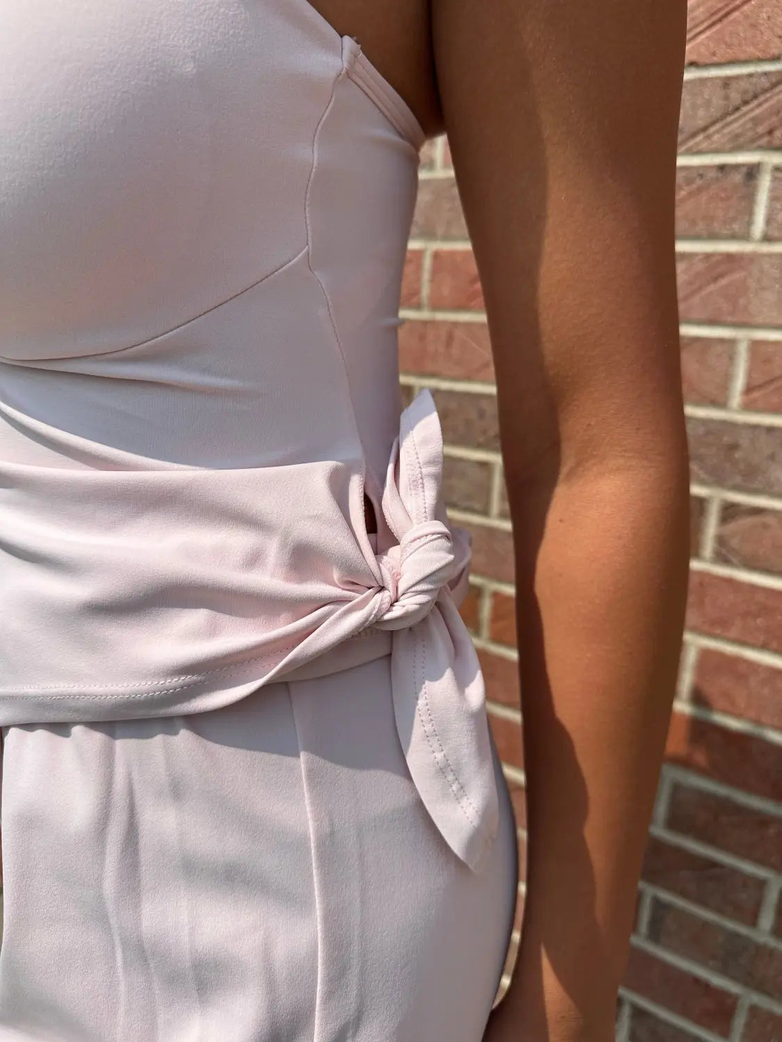 Square-Neck Cross-Back Yoga Set - Poppy & Vine