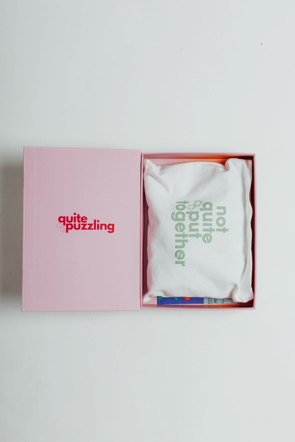 Table for Tulip (500 Piece) - Poppy & Vine