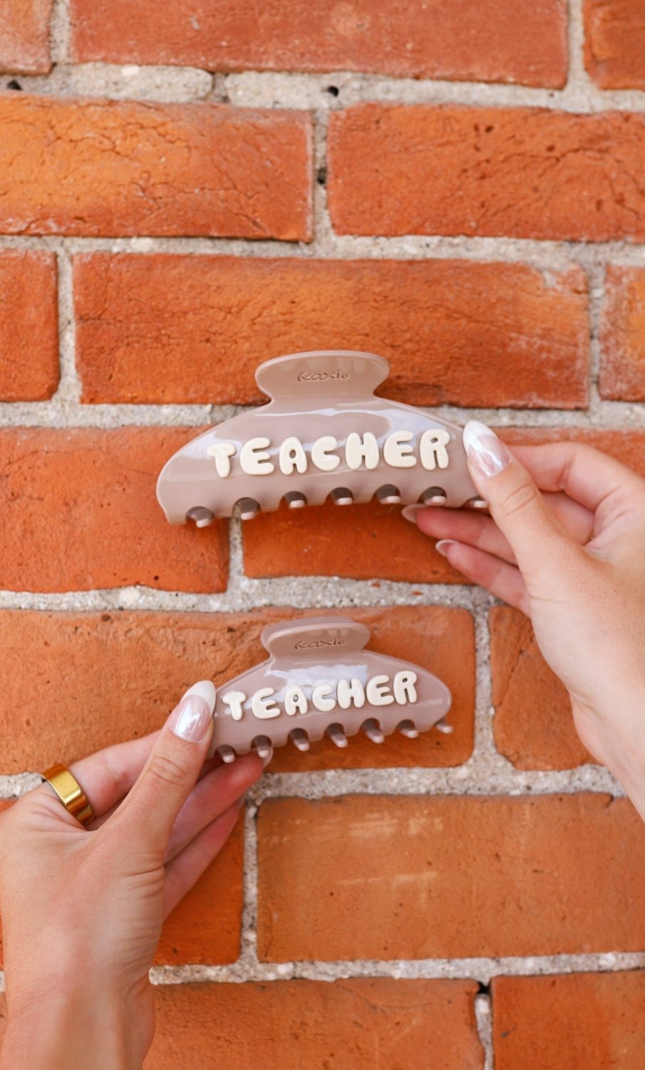 TEACHER CLAW - Poppy & Vine