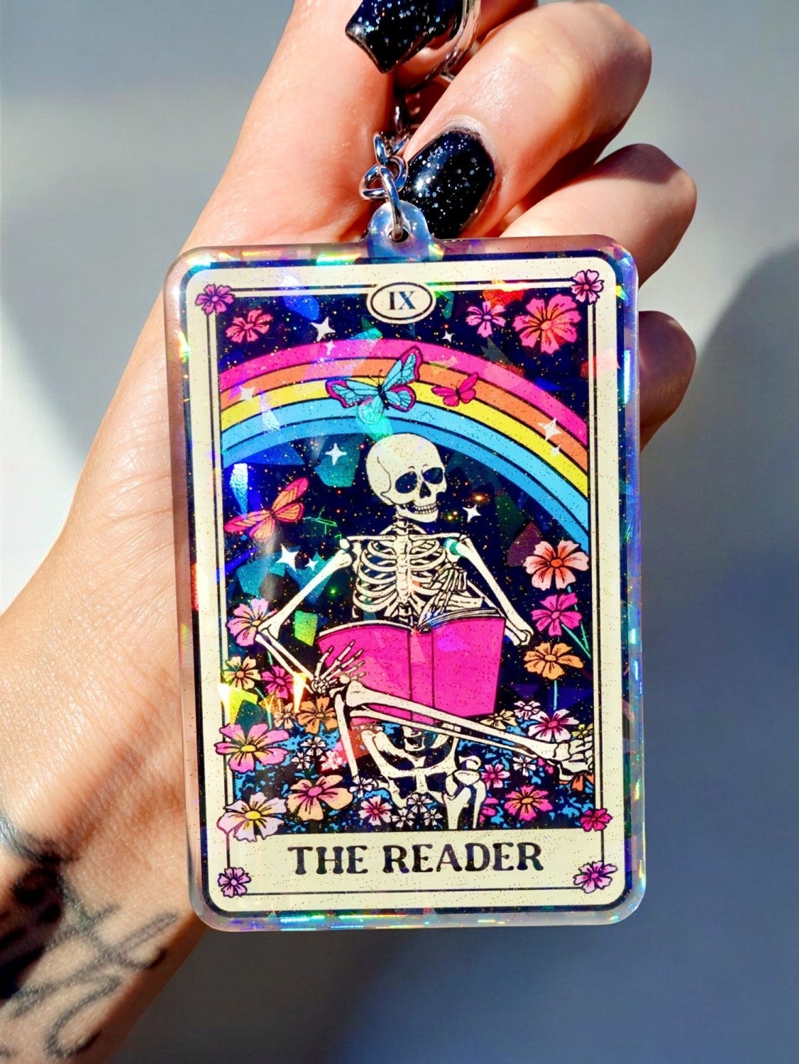 The Reader Tarot Keychain - Poppy & Vine
