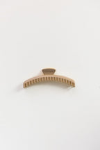 TWO-TONED SHINY MIDI HOLD EVERYTHING CLAW - Poppy & Vine