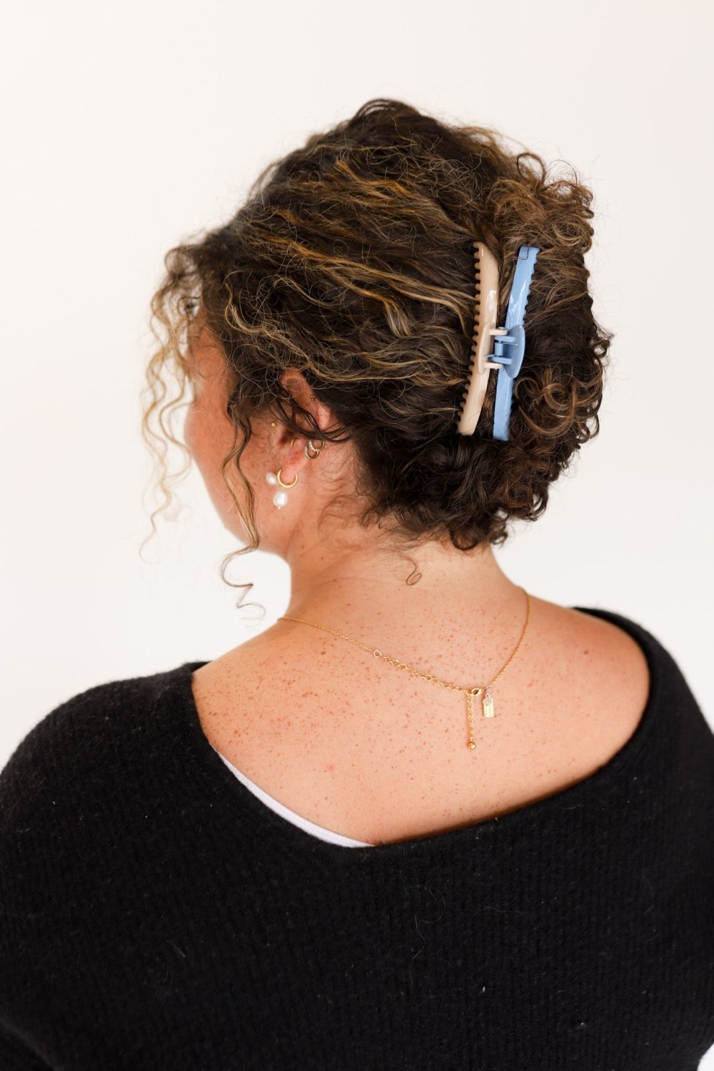 TWO-TONED SHINY MIDI HOLD EVERYTHING CLAW - Poppy & Vine
