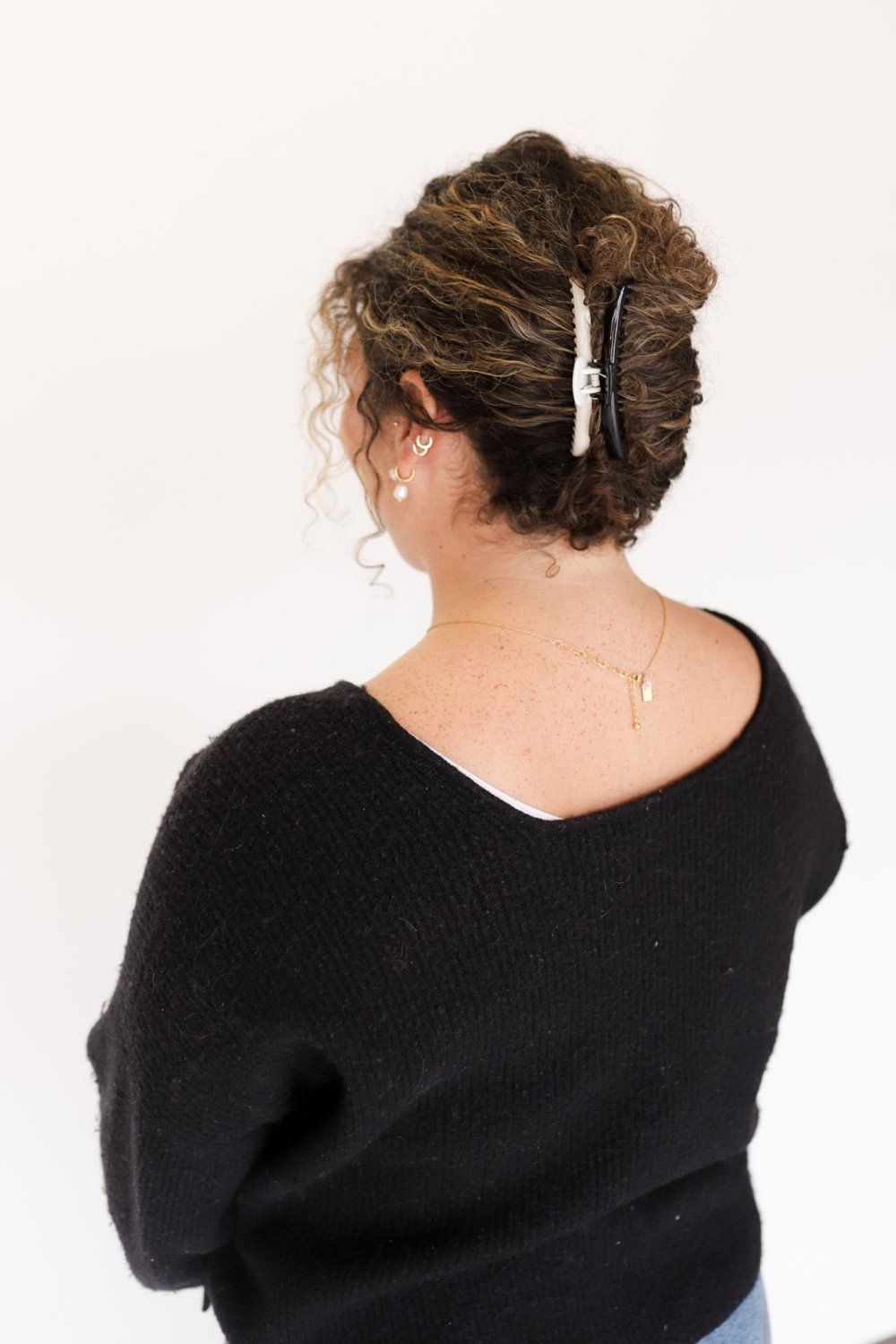 TWO-TONED SHINY MIDI HOLD EVERYTHING CLAW - Poppy & Vine