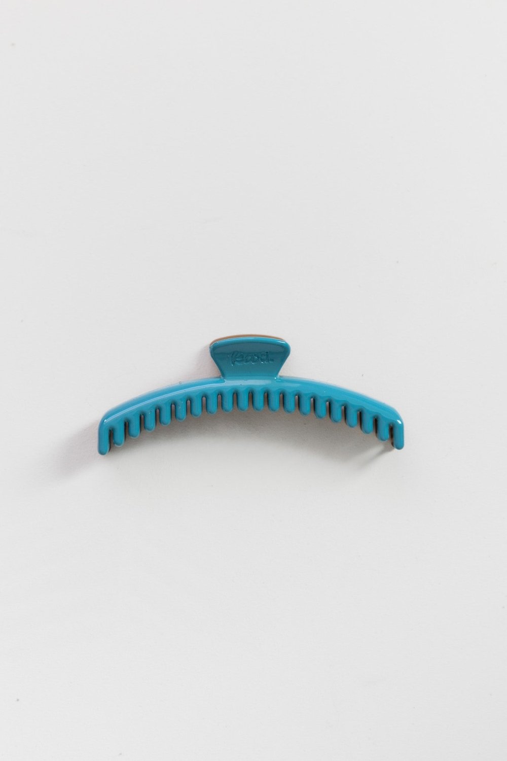 TWO-TONED SHINY MIDI HOLD EVERYTHING CLAW - Poppy & Vine