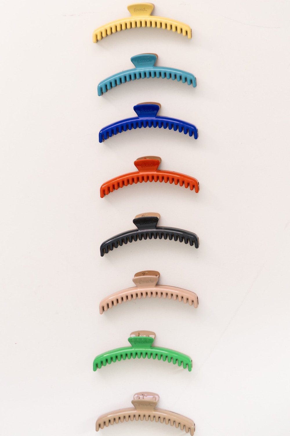 TWO-TONED SHINY MIDI HOLD EVERYTHING CLAW - Poppy & Vine