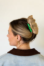 TWO TONED SHINY MINI HOLD EVERYTHING CLAW - Poppy & Vine