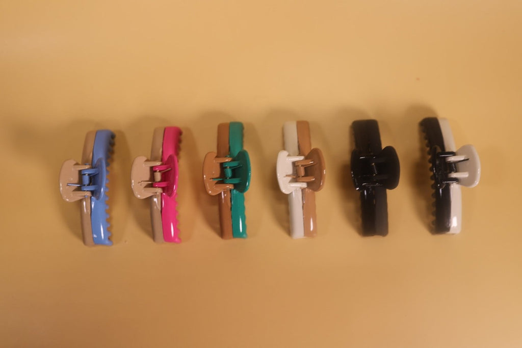 TWO TONED SHINY MINI HOLD EVERYTHING CLAW - Poppy & Vine