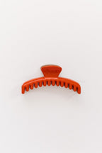 TWO TONED SHINY MINI HOLD EVERYTHING CLAW - Poppy & Vine