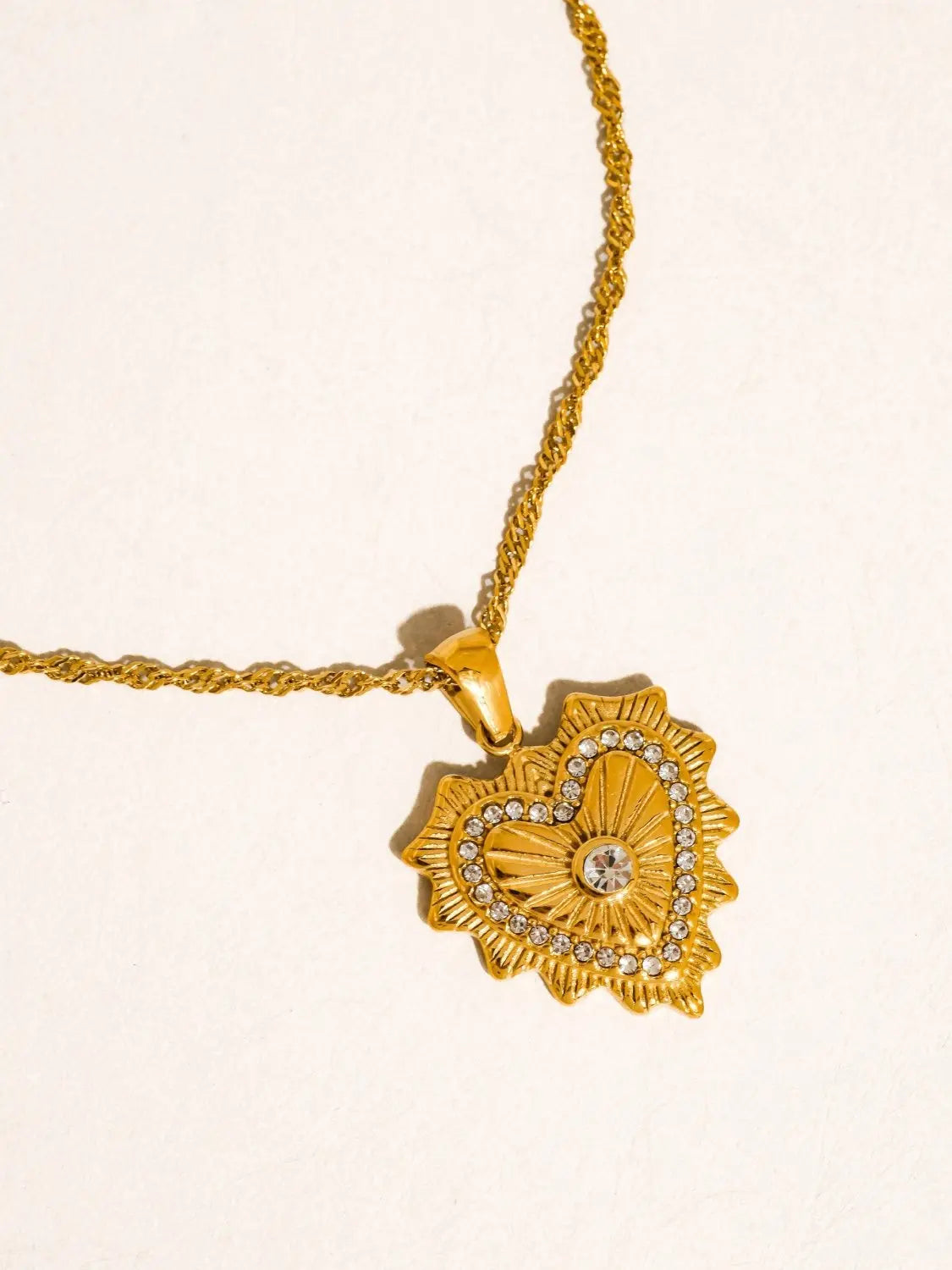 Valea Cz Heart Pendant Necklace - Poppy & Vine