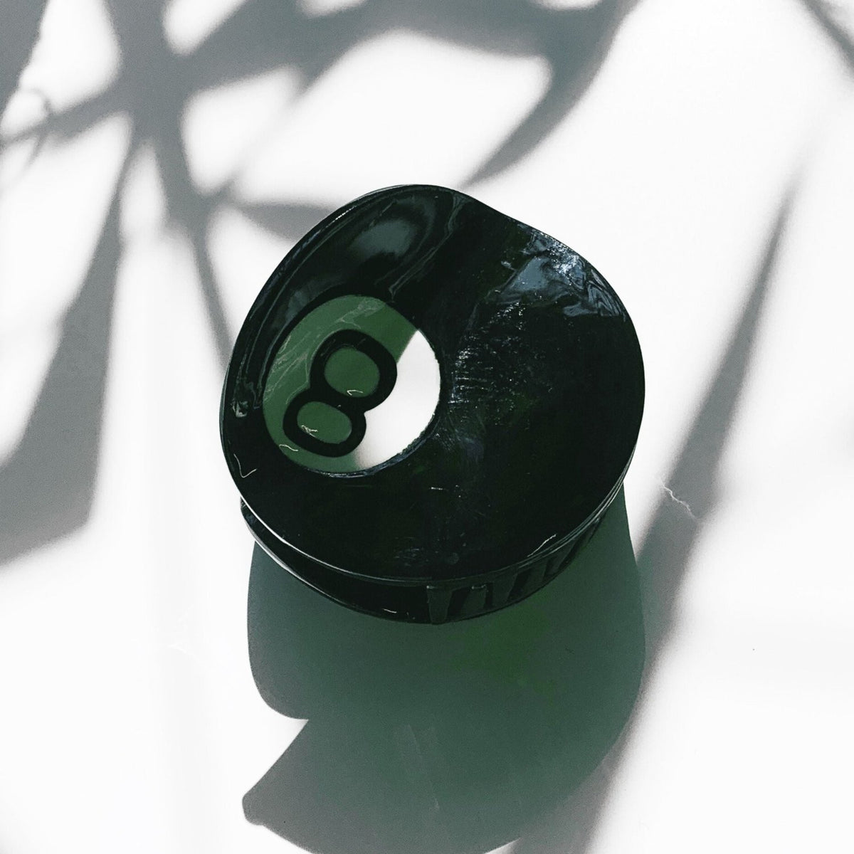 Velvet Claws Eight Ball Hair Claw - Poppy & Vine