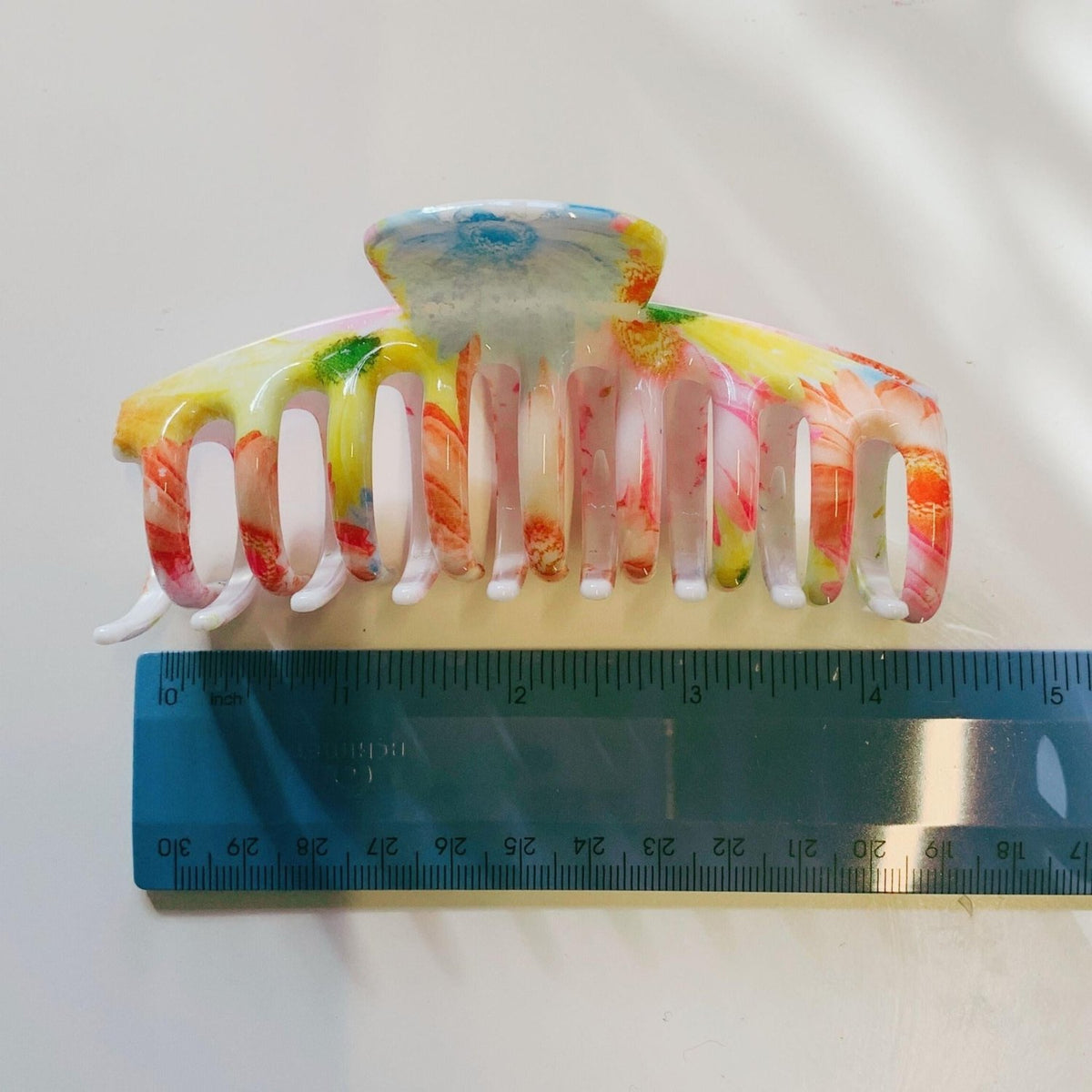Velvet Claws Hair Clip | The Lobster in Primavera Floral on White - Poppy & Vine