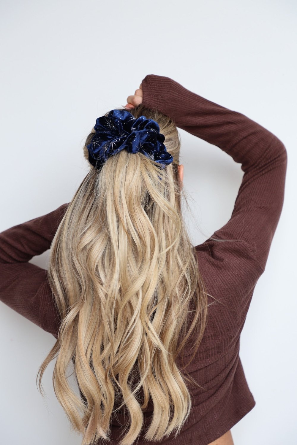 VELVET OVERSIZED SCRUNCHIE - Poppy & Vine
