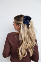 VELVET OVERSIZED SCRUNCHIE - Poppy & Vine