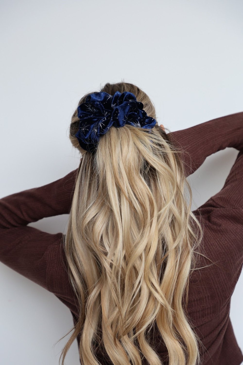 VELVET OVERSIZED SCRUNCHIE - Poppy & Vine